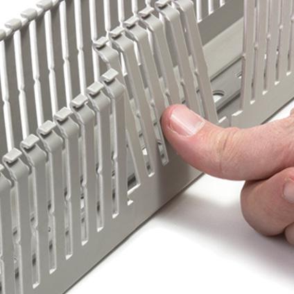 Canaleta Ranurada 25x40mm Gris Económica